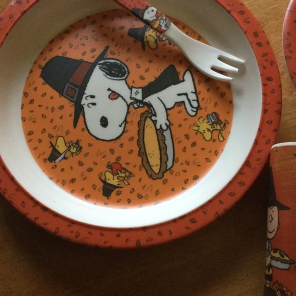 PEANUTS Childs thanksgiving place setting. - Picture 2 of 3